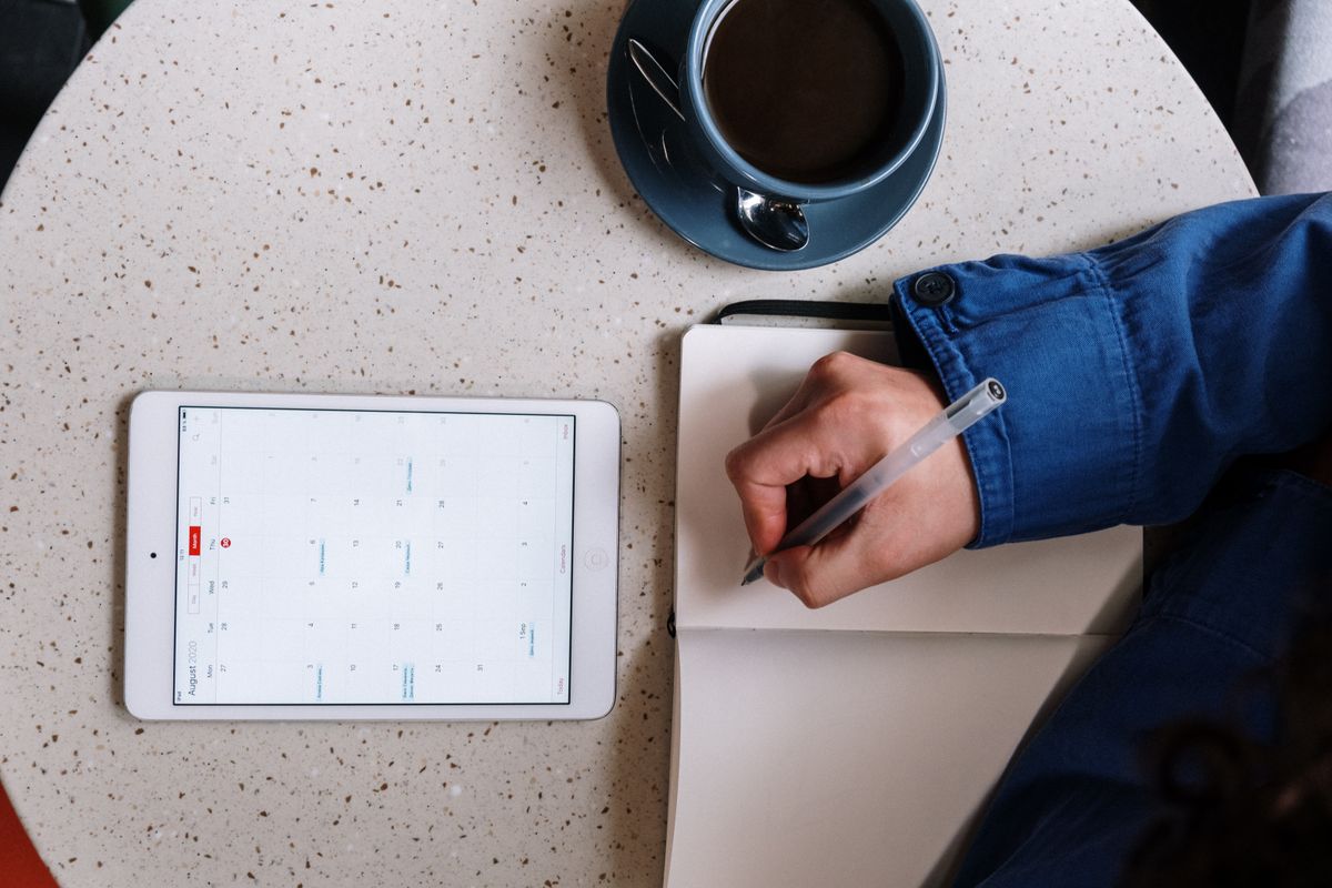 Stratégie tarifaire CAMBRA — calendrier de réservations Airbnb et tarification dynamique